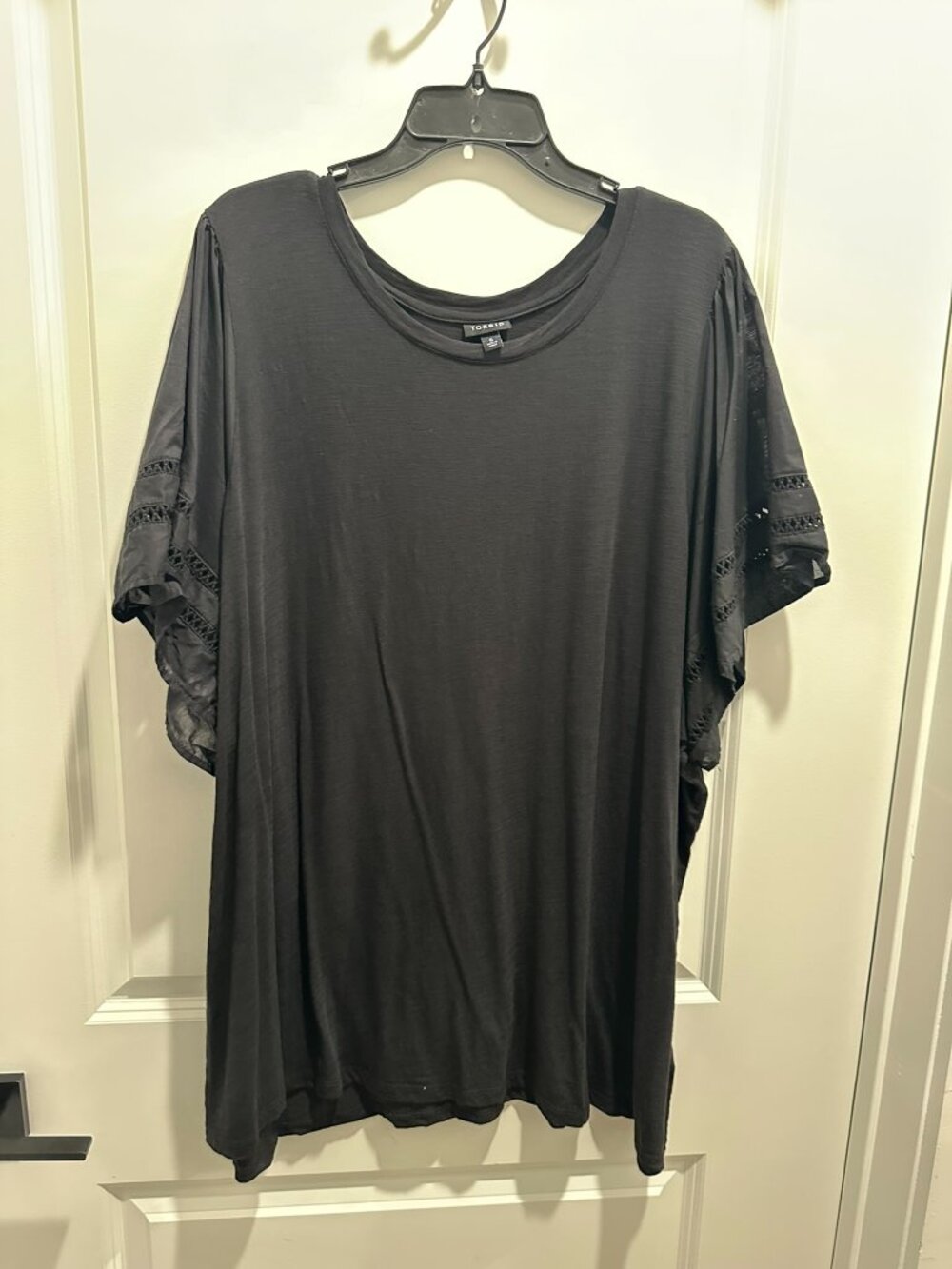 TORRID Black Short Sleeve Shirt size 6
